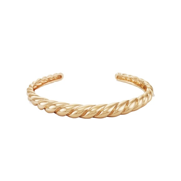 SOLD Mejuri Croissant Dome Cuff - Picture 3 of 3